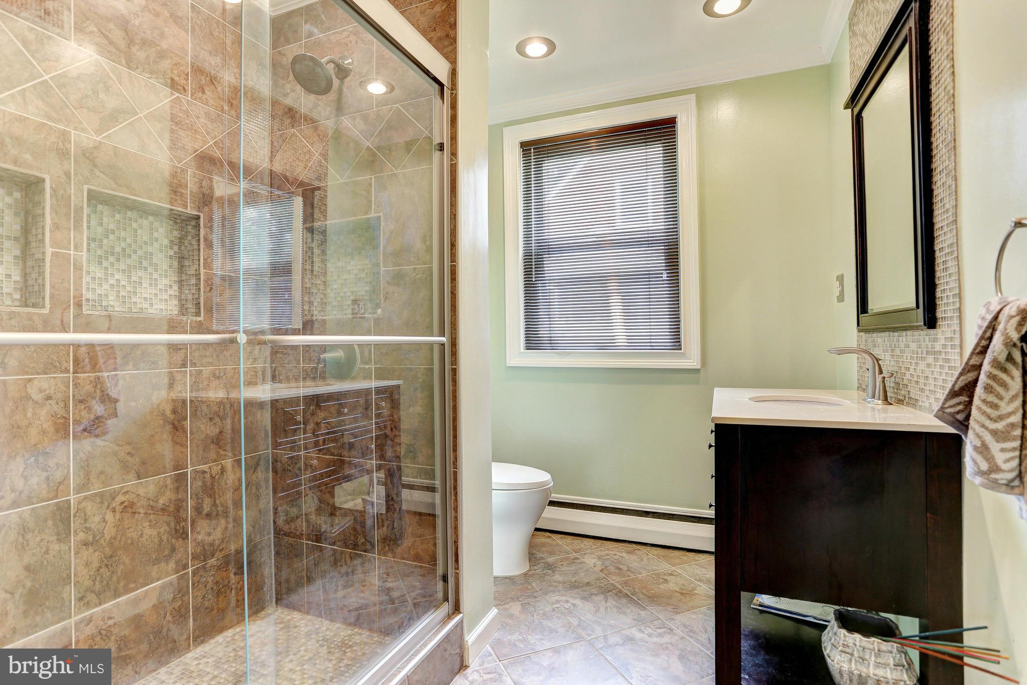 8449 Pleasant Plains Road Towson, MD 21286 - Photo 9 of 26 Bath