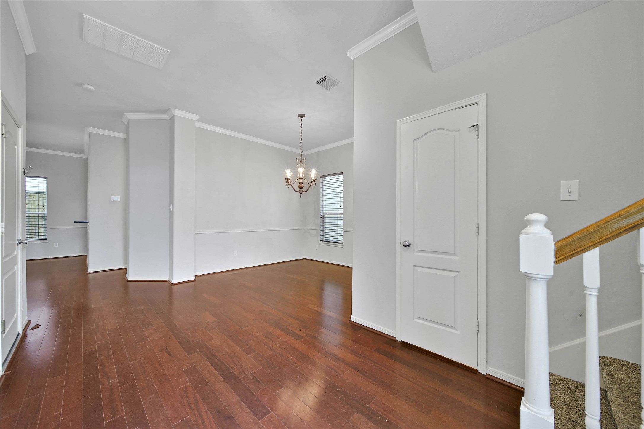 2618 Shady Acres Court Houston, TX 77008 - Photo 13 of 40