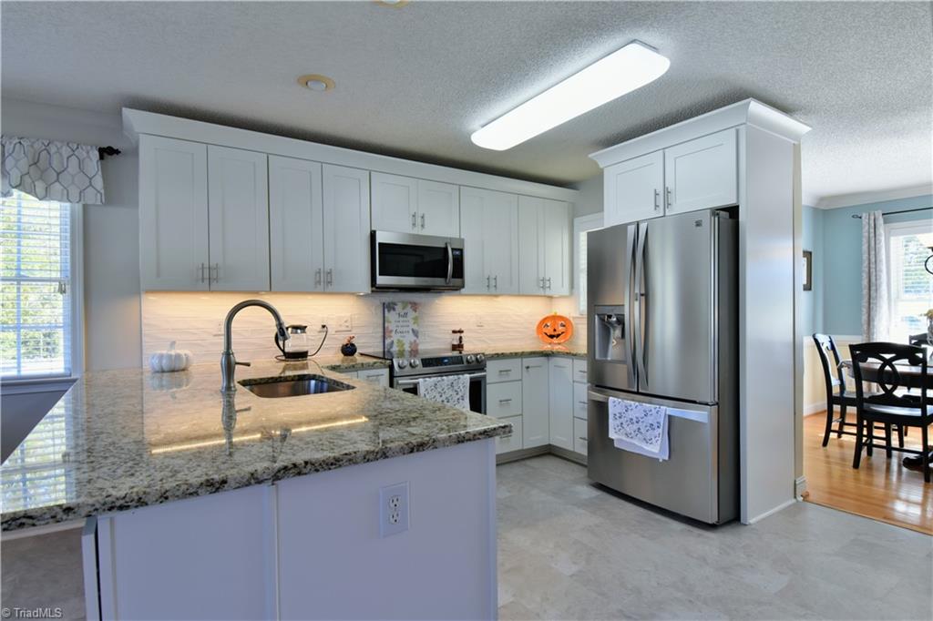 111 Montclair Drive Advance, NC 27006 - Photo 15 of 44 Side view of kitchen