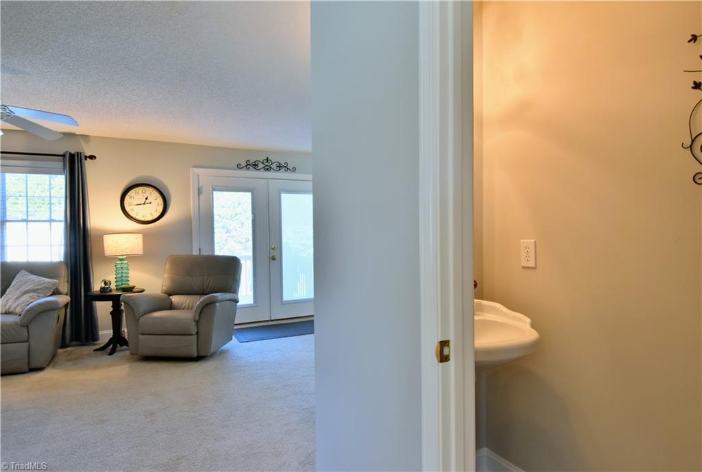 111 Montclair Drive Advance, NC 27006 - Photo 21 of 44 Powder room on main