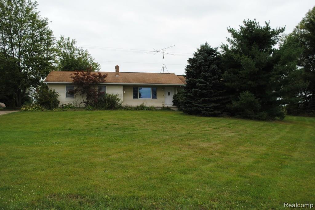 8707 West Van Buren Road Fowlerville, MI 48836 - Photo 1 of 22 This home sits on 2.36 acres with an excellent location close to I-96 and downtown Fowlerville.