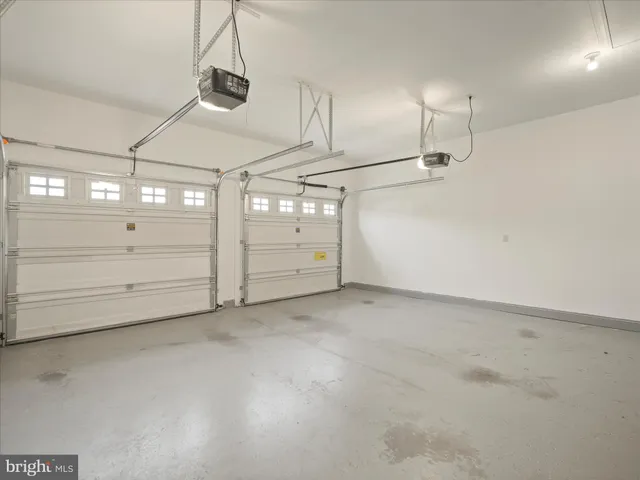 a view of a garage
