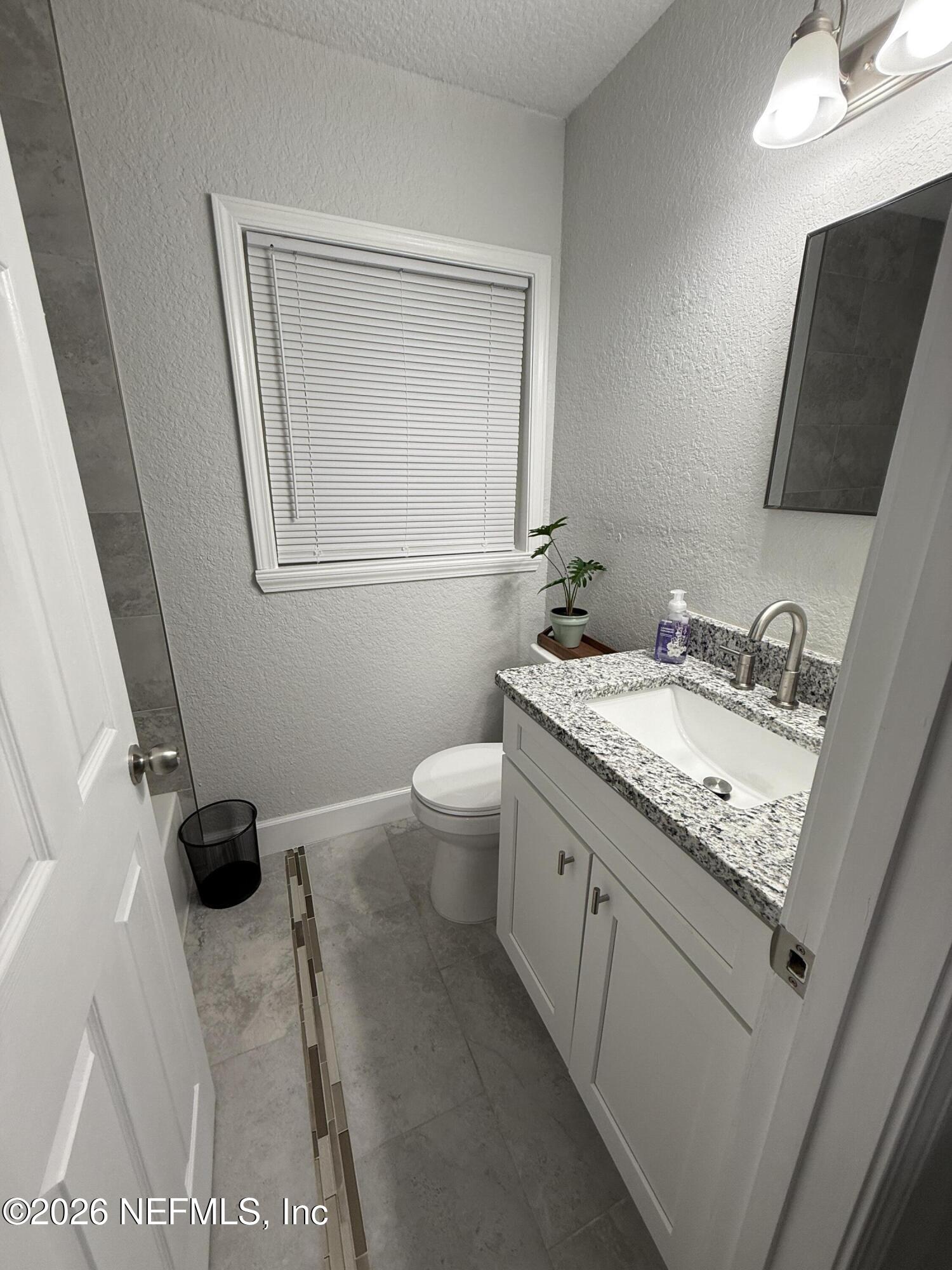 3930 Cobalt Avenue East Jacksonville, FL 32210 - Photo 27 of 44 Hall Bathroom