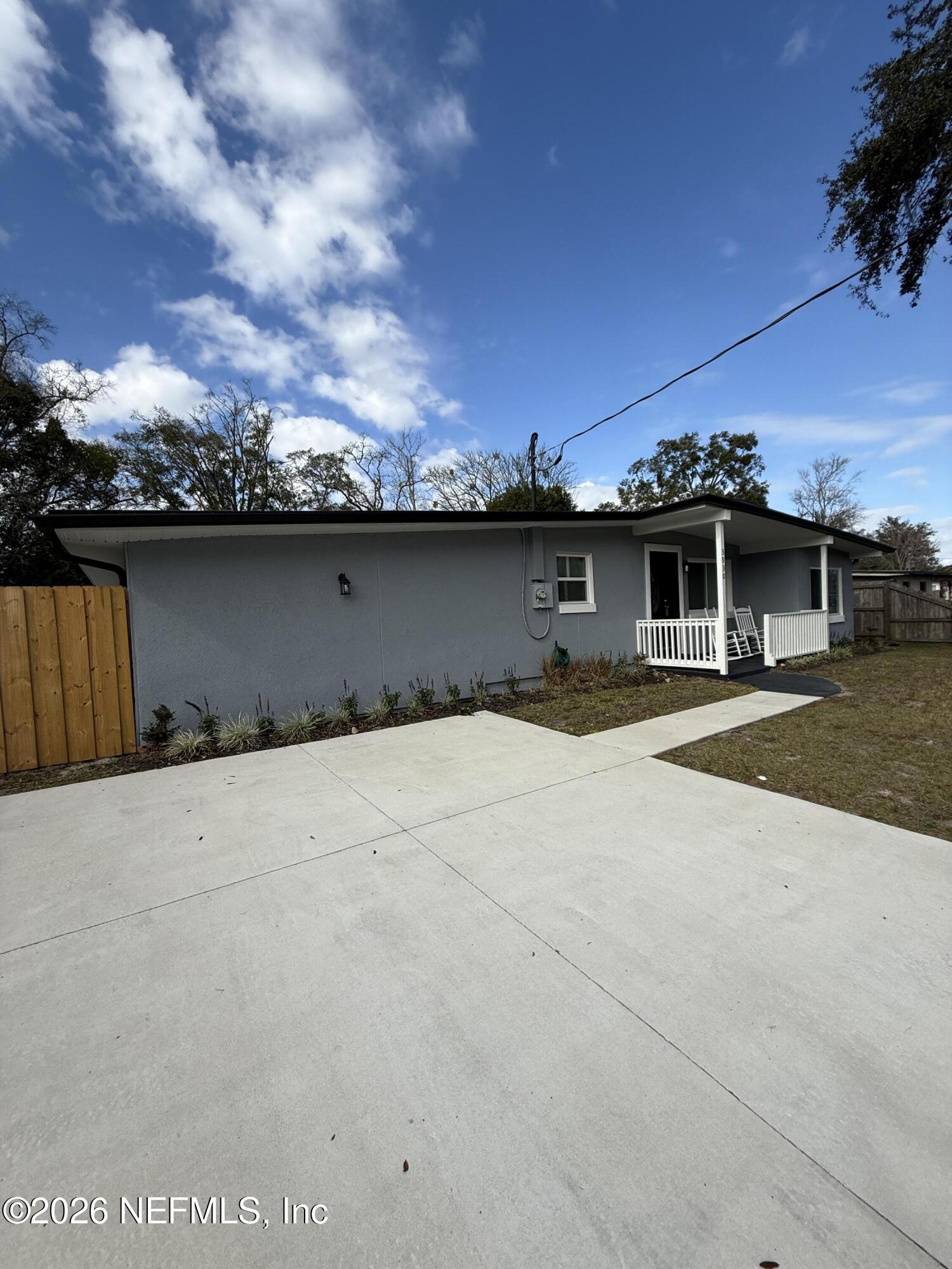 3930 Cobalt Avenue East Jacksonville, FL 32210 - Photo 3 of 44 Large Driveway