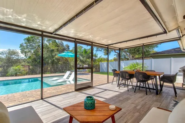 $8,000 | 3210 Wood Street, Sarasota, FL 34237