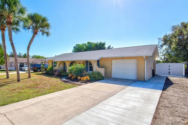 $8,000 | 3210 Wood Street, Sarasota, FL 34237