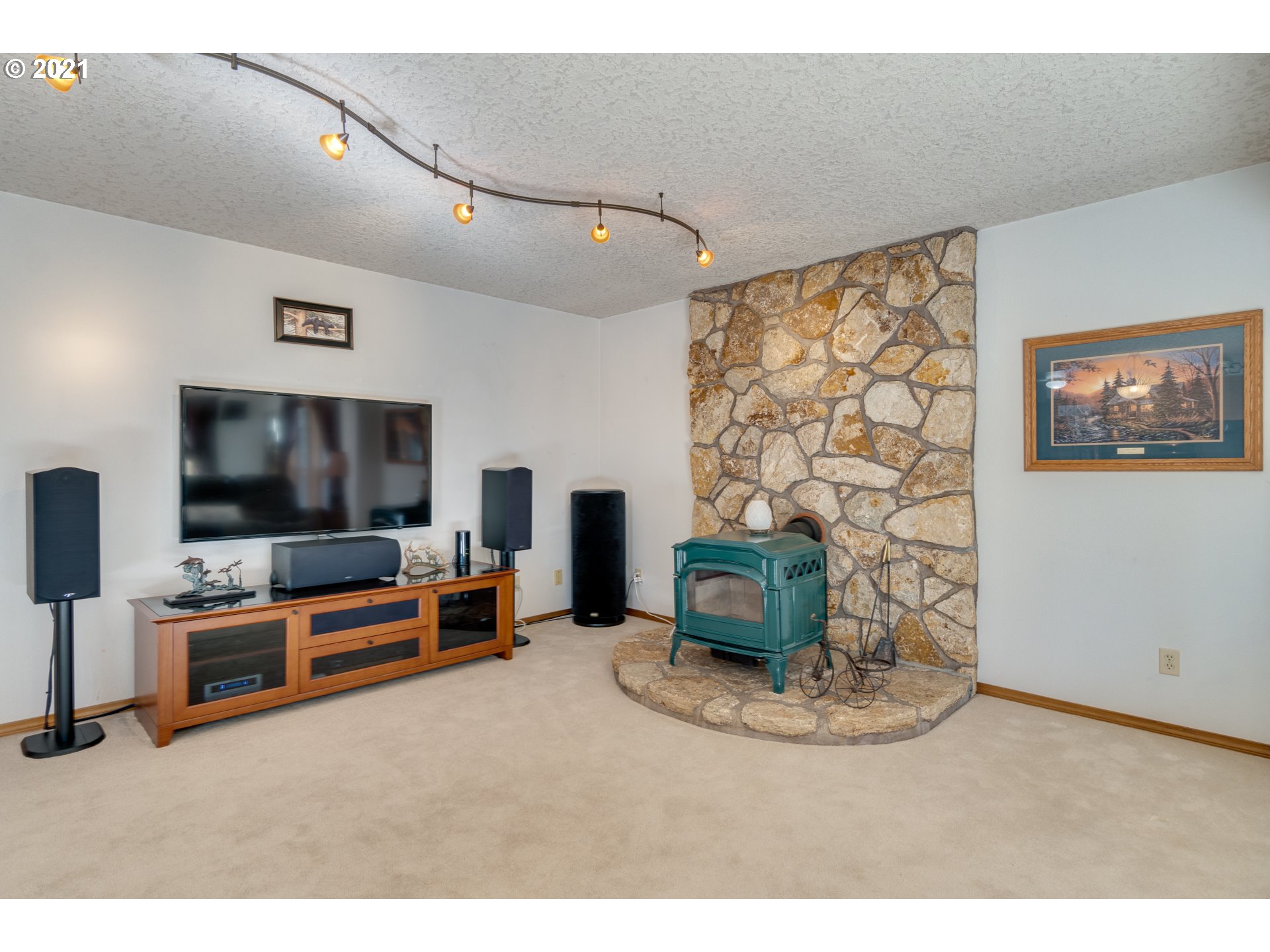 372 Fredrickson Road Woodland, WA 98674 - Photo 7 of 32 Gallery Image 7