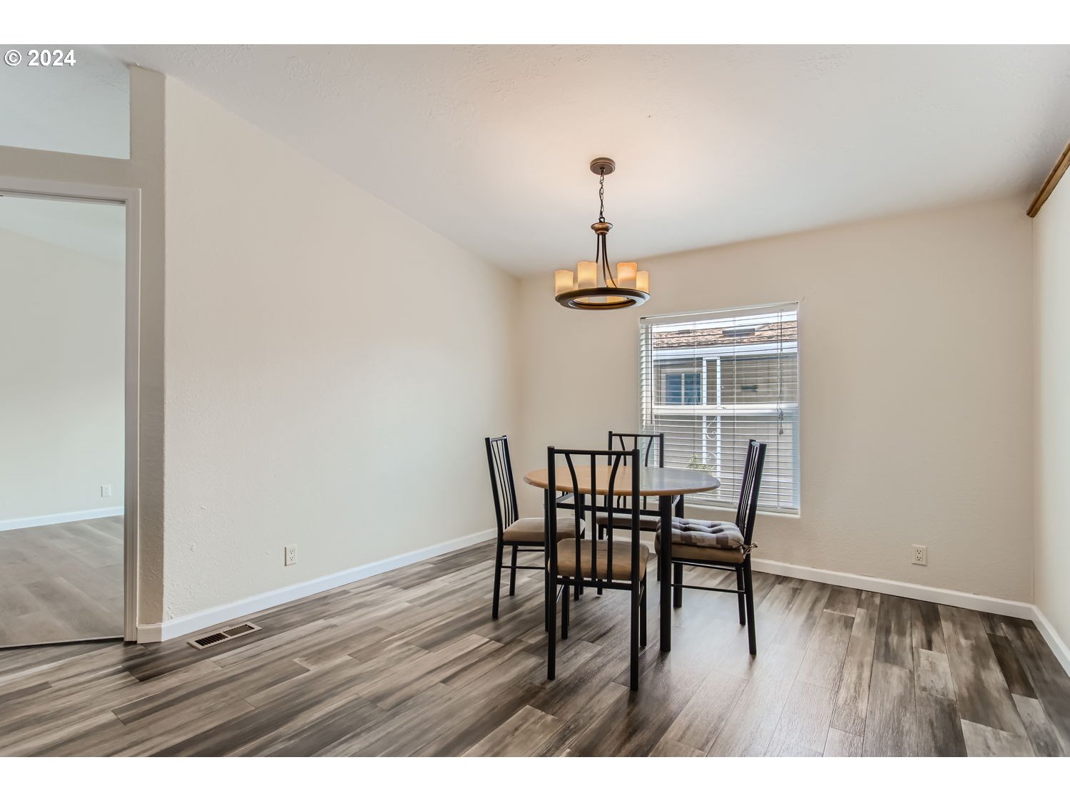 12450 Southwest Fischer Road, Unit 239 Portland, OR 97224 - Photo 9 of 28 Gallery Image 9