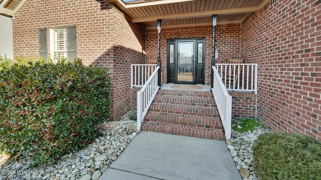 $419,900 | 104 Fairview Lane, Chocowinity, NC 27817