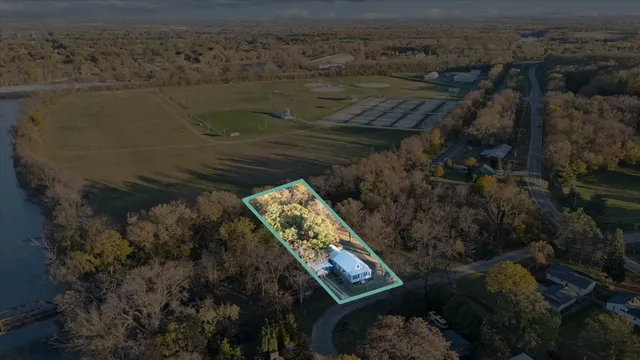 $239,900 | 303 South Ferry Street, Rockton, IL 61072