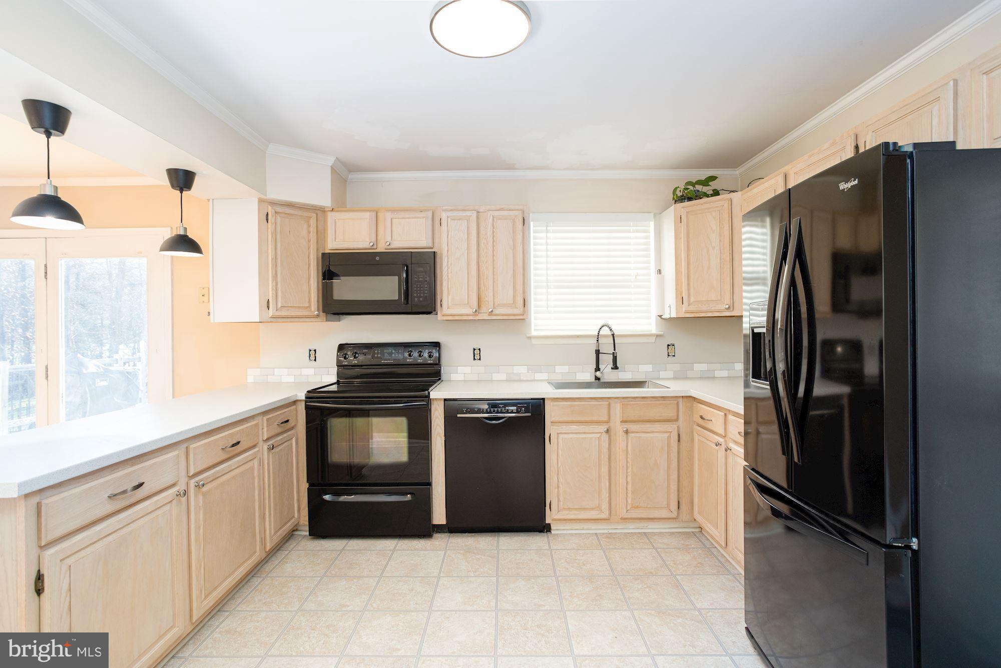 695 Mesquite Road Severn, MD 21144 - Photo 13 of 42 Kitchen