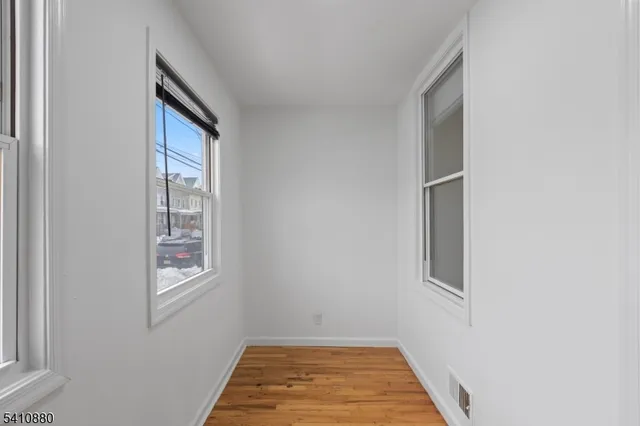 $2,400 | 552 Franklin Street, Unit 1, Elizabeth Port, NJ 07206