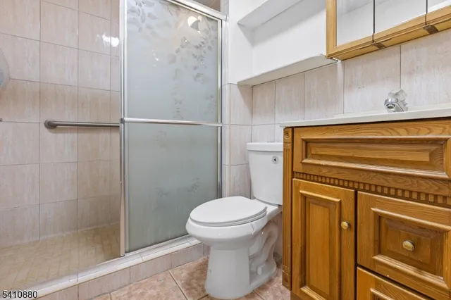 $2,400 | 552 Franklin Street, Unit 1, Elizabeth Port, NJ 07206