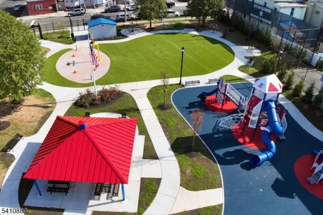 $2,400 | 552 Franklin Street, Unit 1, Elizabeth Port, NJ 07206