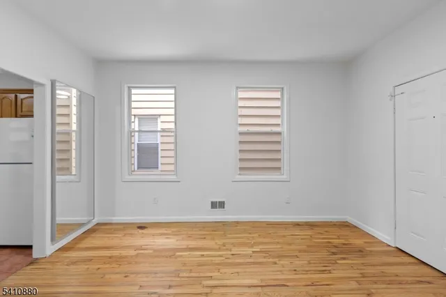 $2,400 | 552 Franklin Street, Unit 1, Elizabeth Port, NJ 07206