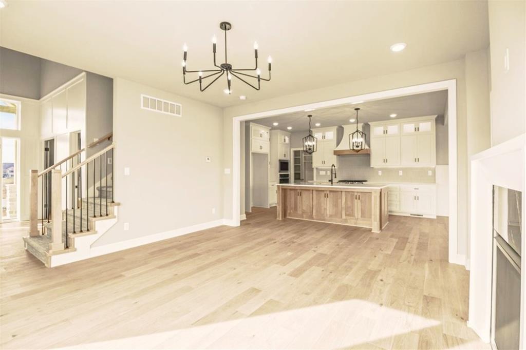 1317 Larson Avenue Warrensburg, MO 64093 - Photo 6 of 35