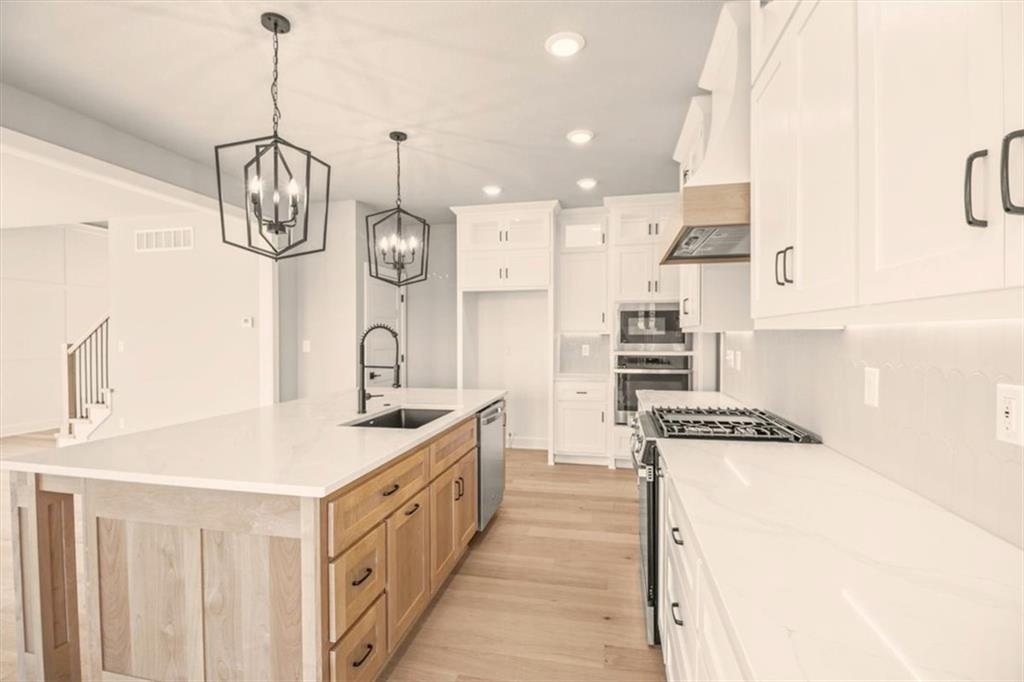 1317 Larson Avenue Warrensburg, MO 64093 - Photo 9 of 35