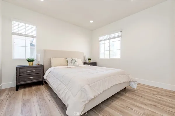 $4,800 | 94 Chantilly, Irvine, CA 92620