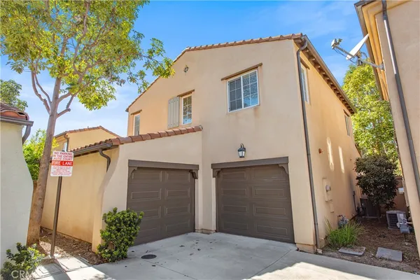 $4,800 | 94 Chantilly, Irvine, CA 92620