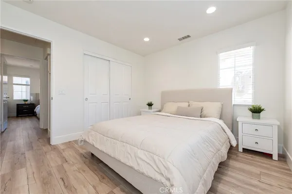 $4,800 | 94 Chantilly, Irvine, CA 92620