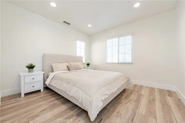 $4,800 | 94 Chantilly, Irvine, CA 92620