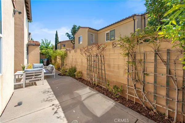 $4,800 | 94 Chantilly, Irvine, CA 92620