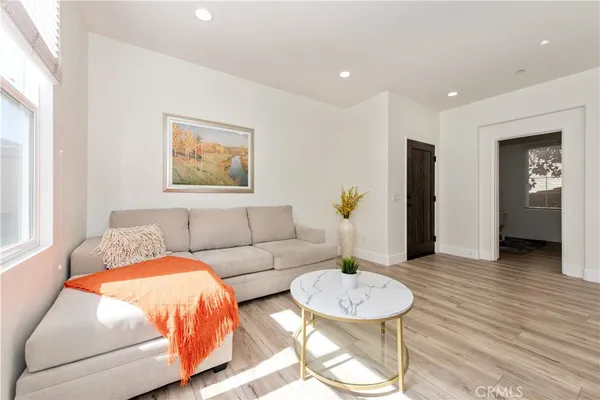 $4,800 | 94 Chantilly, Irvine, CA 92620