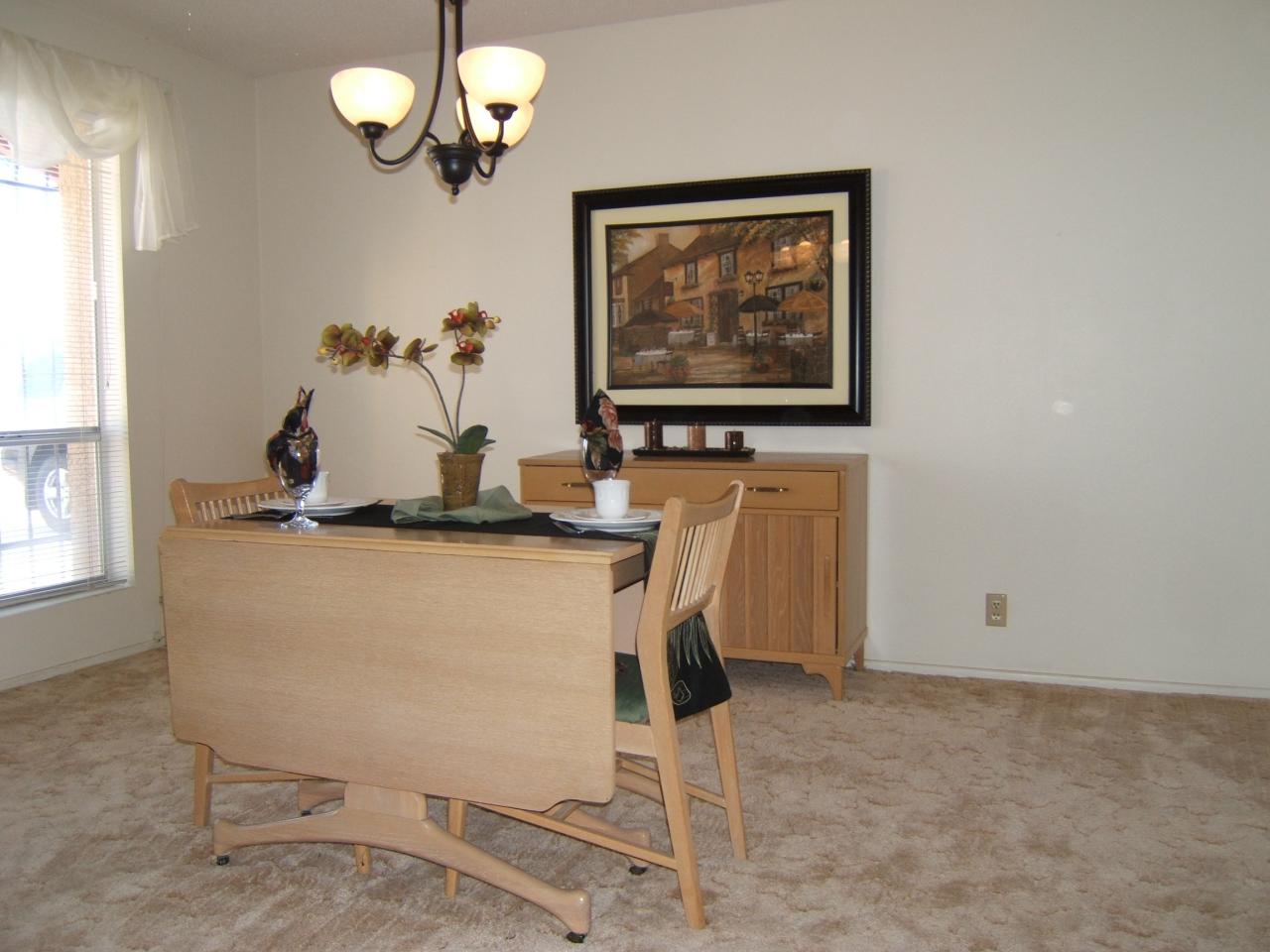 444 South Rochester Mesa, AZ 85206 - Photo 4 of 13 Dining Room