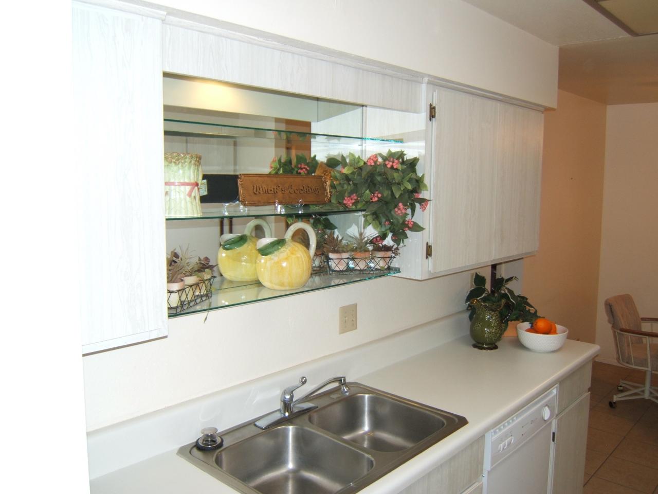444 South Rochester Mesa, AZ 85206 - Photo 5 of 13 Kitchen