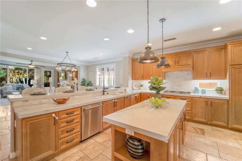 20 Whitford Irvine, CA 92602 - Photo 10 of 29