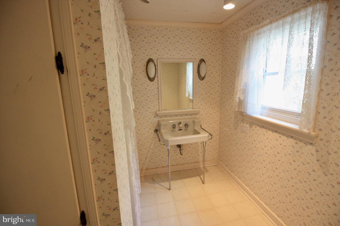 12830 Lauran Road Hagerstown, MD 21742 - Photo 9 of 27 Gallery Image 9