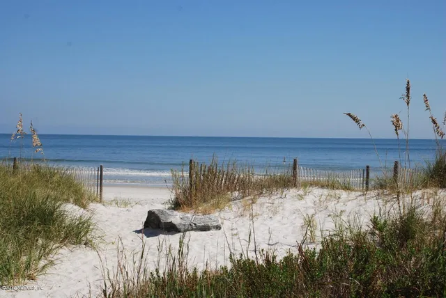 $1,900 | 2325 Costa Verde Boulevard, Unit 201, Jacksonville Beach, FL 32250