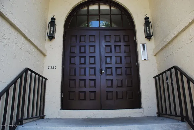 $1,900 | 2325 Costa Verde Boulevard, Unit 201, Jacksonville Beach, FL 32250