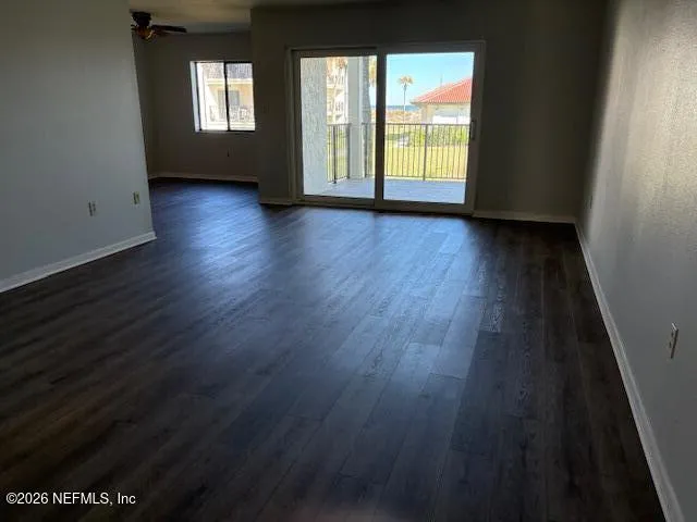 $1,900 | 2325 Costa Verde Boulevard, Unit 201, Jacksonville Beach, FL 32250