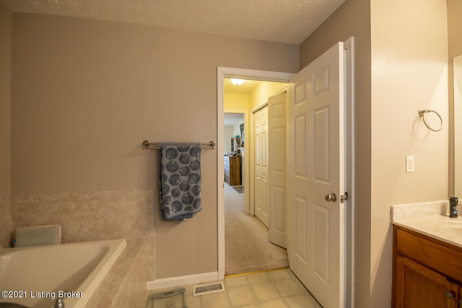 21 Trappers Ridge Vine Grove, KY 40175 - Photo 17 of 45 21 Trappers Ridge Ct_23