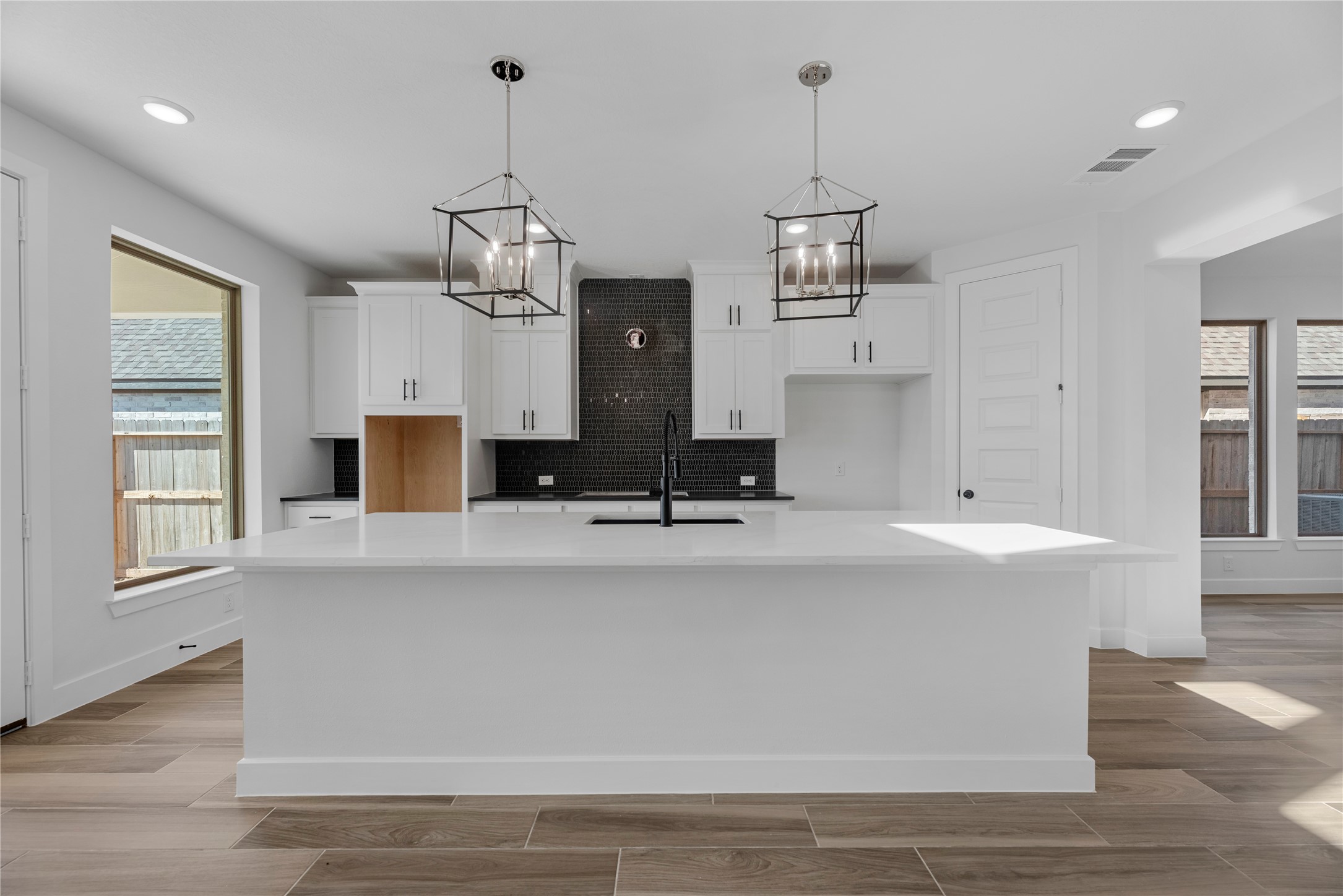 422 Mercury Sky Road Richmond, TX 77406 - Photo 5 of 28