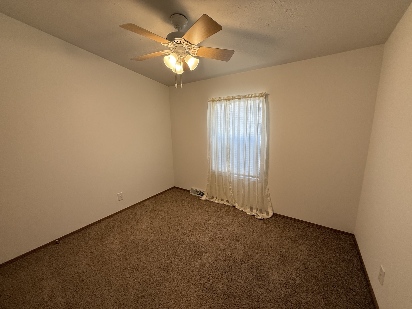 1055 Beechnut Circle Manteno, IL 60950 - Photo 10 of 26