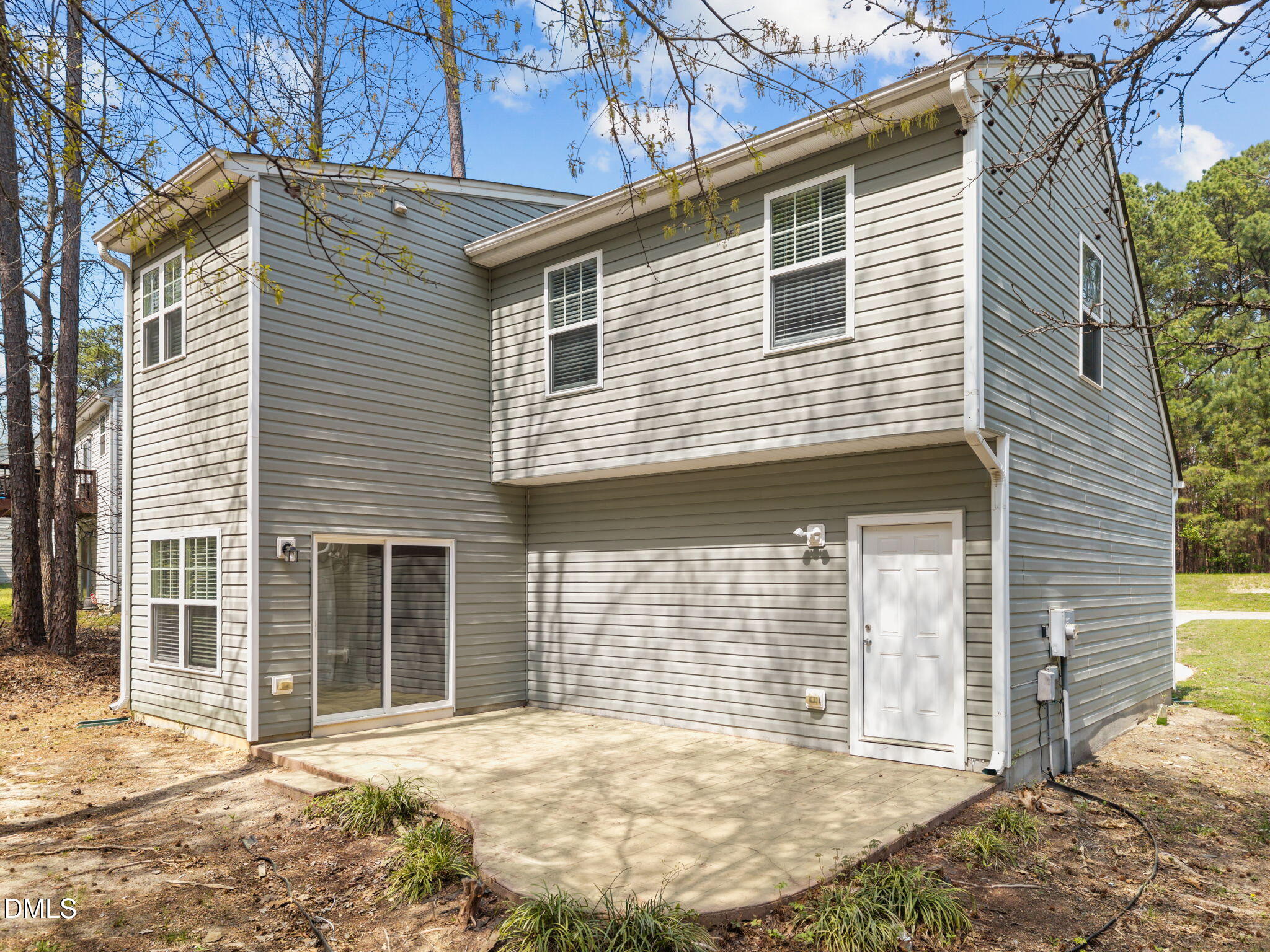 1071 Heritage Manor Drive Raleigh, NC 27610 - Photo 32 of 42 a front view of a house