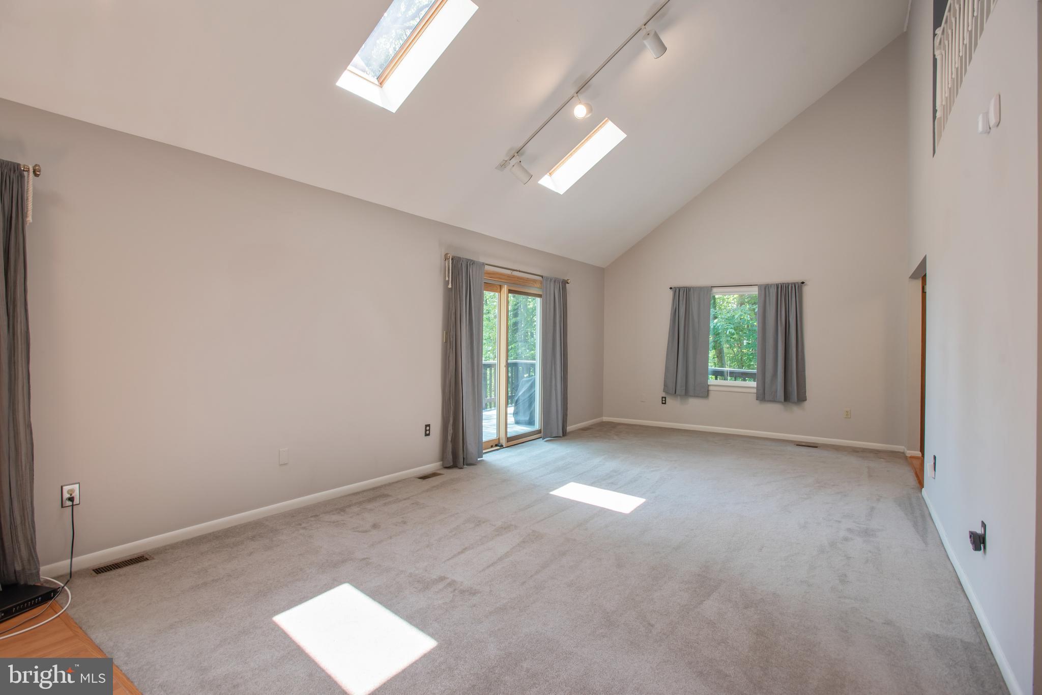 1619 Summit Drive Haymarket, VA 20169 - Photo 6 of 50