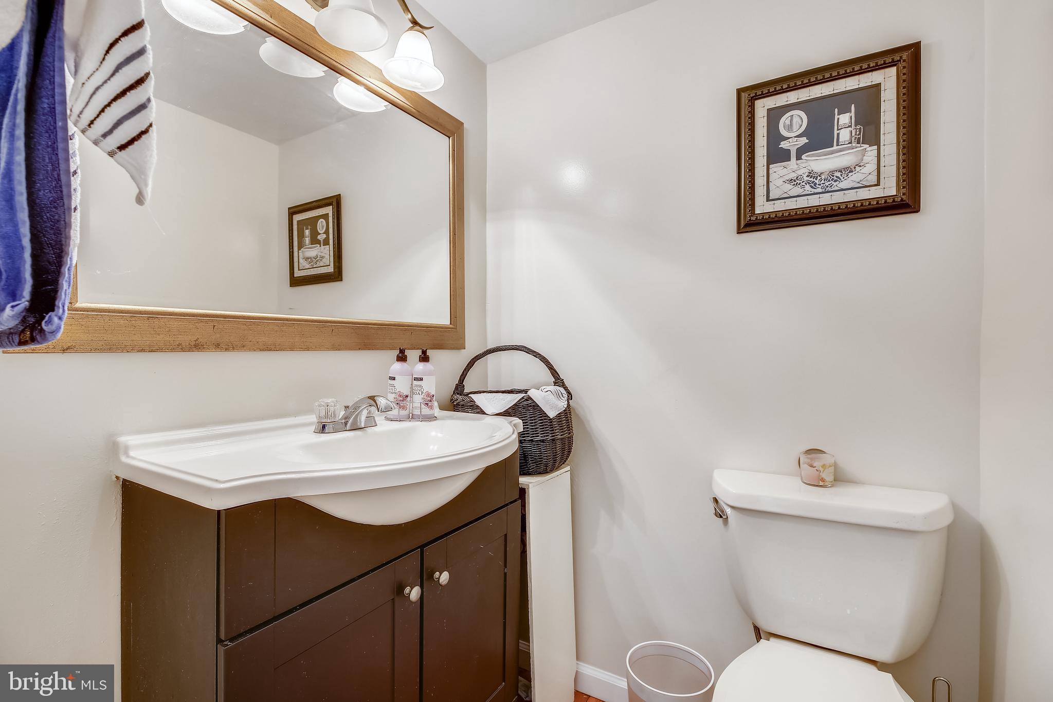 13605 Wagon Way Silver Spring, MD 20906 - Photo 17 of 41 Powder Room