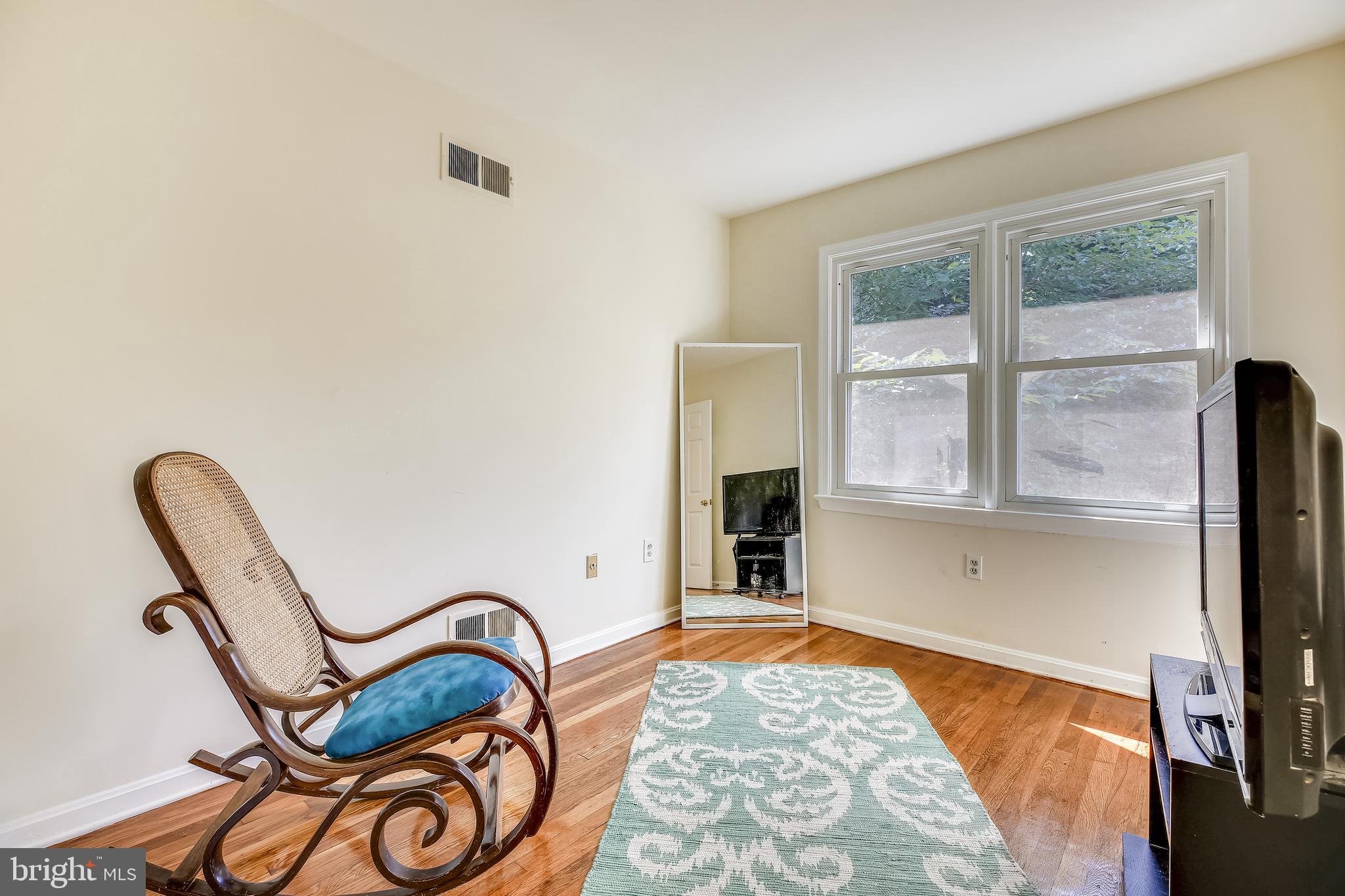 13605 Wagon Way Silver Spring, MD 20906 - Photo 27 of 41 Fourth Bedroom