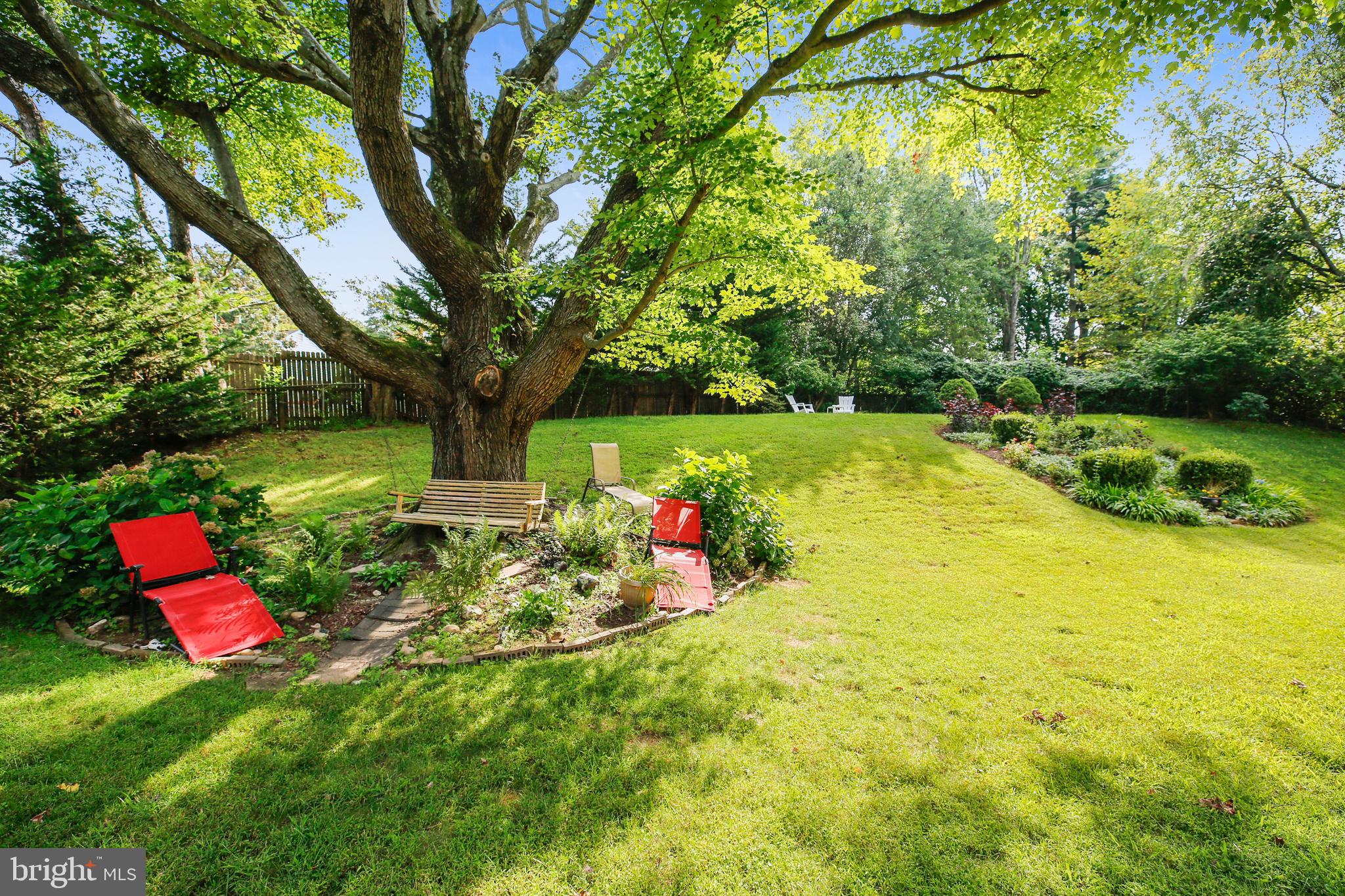 13605 Wagon Way Silver Spring, MD 20906 - Photo 35 of 41 Beautiful Expansive Yard