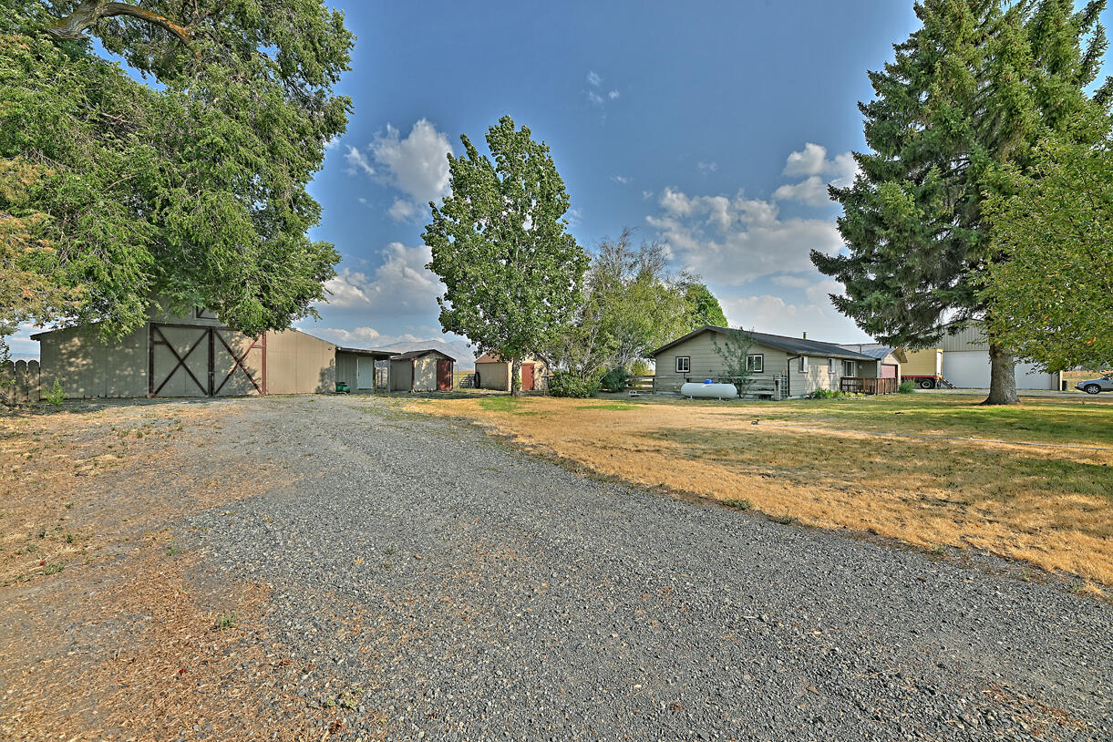 9151 Springlake Road Klamath Falls, OR 97603 - Photo 28 of 32 DSC_7217