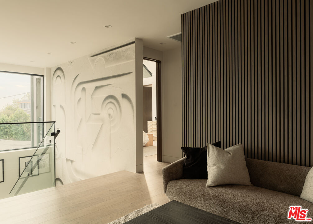 9919 Girla Way Los Angeles, CA 90064 - Photo 12 of 31