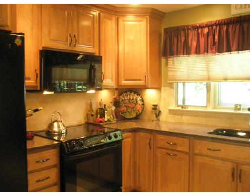472 Dipping Hole Road Wilbraham, MA 01095 - Photo 5 of 15 Gallery Image 5