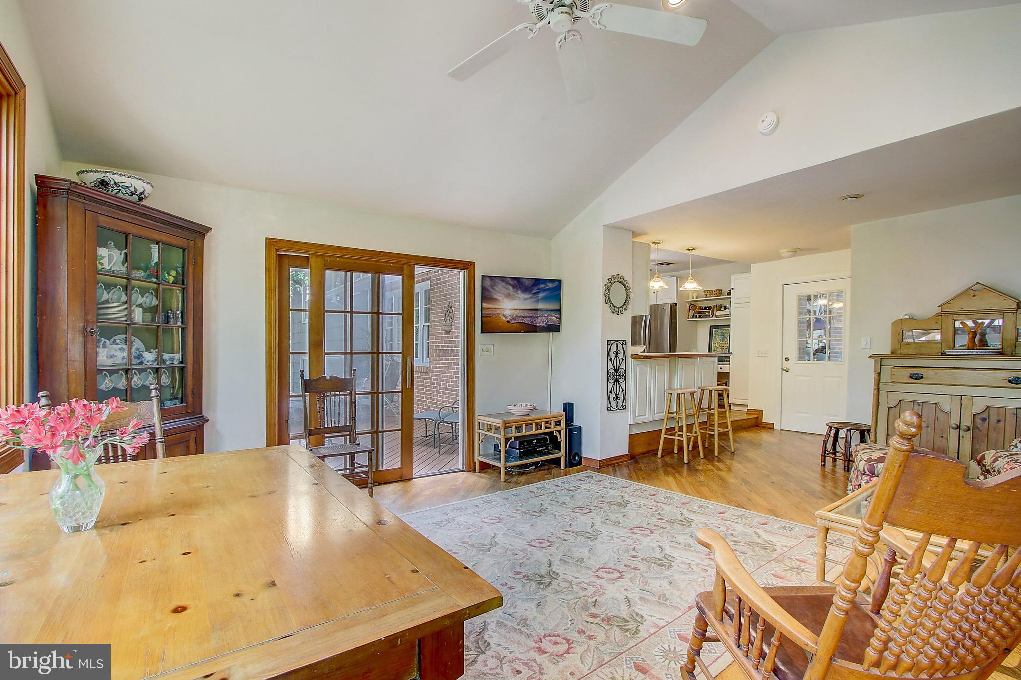 9051 Dunloggin Road Ellicott City, MD 21042 - Photo 13 of 59