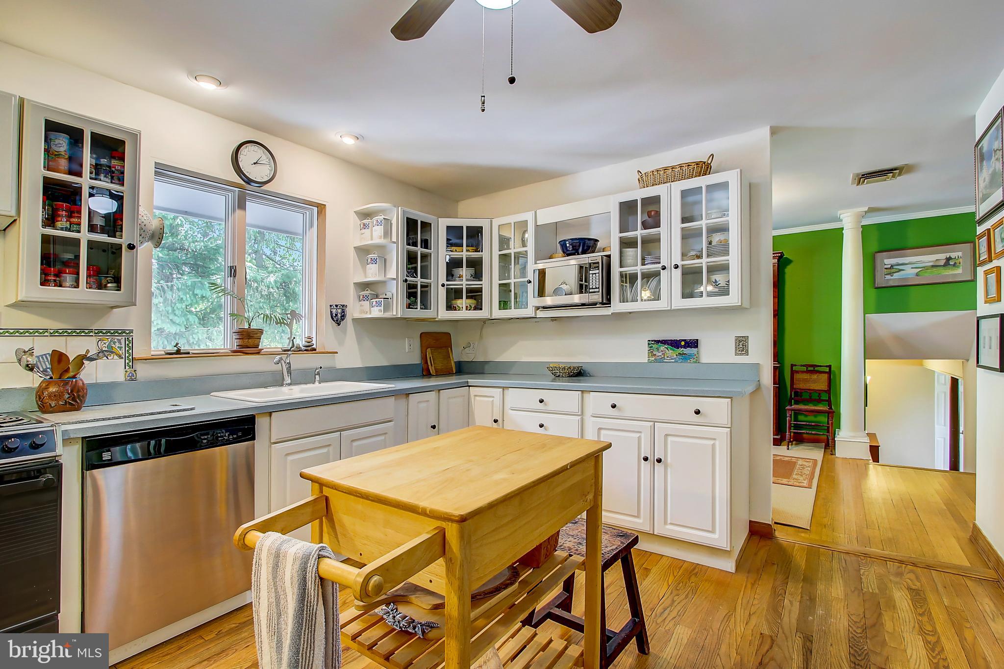 9051 Dunloggin Road Ellicott City, MD 21042 - Photo 15 of 59