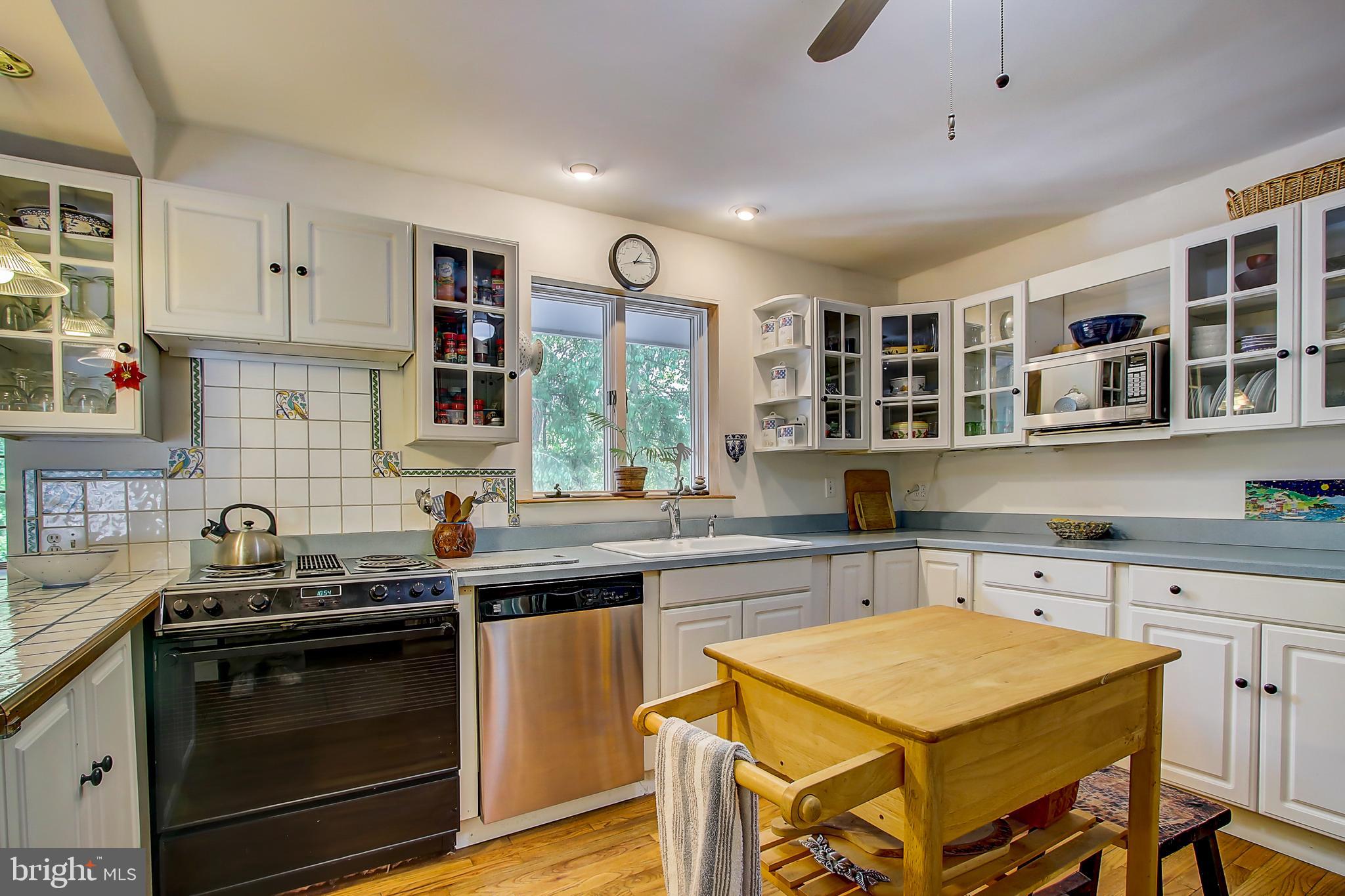 9051 Dunloggin Road Ellicott City, MD 21042 - Photo 16 of 59