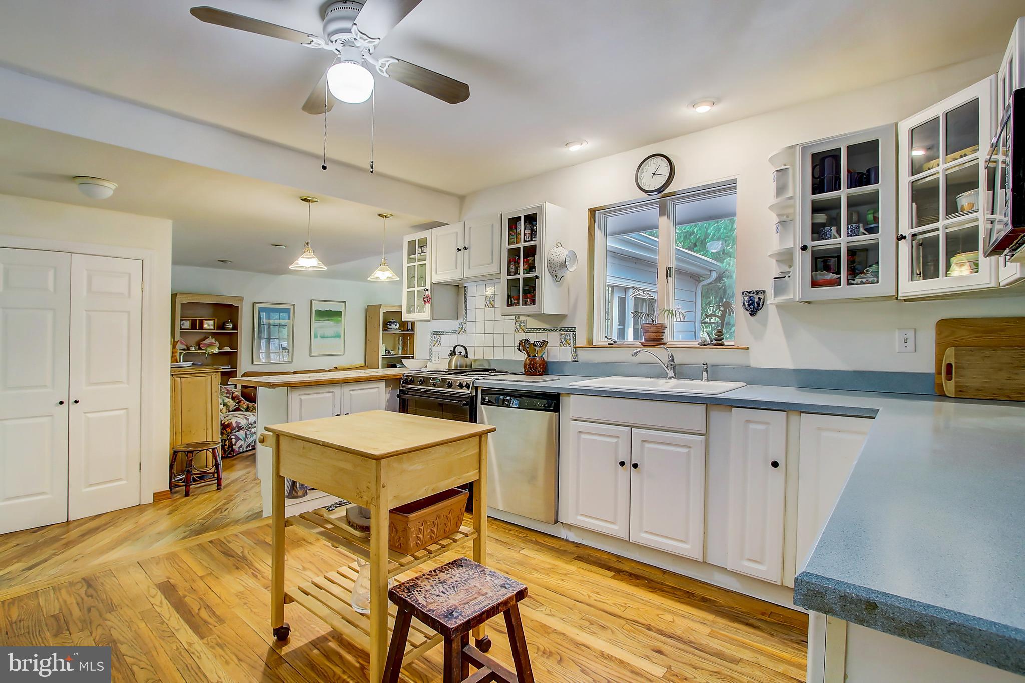 9051 Dunloggin Road Ellicott City, MD 21042 - Photo 18 of 59