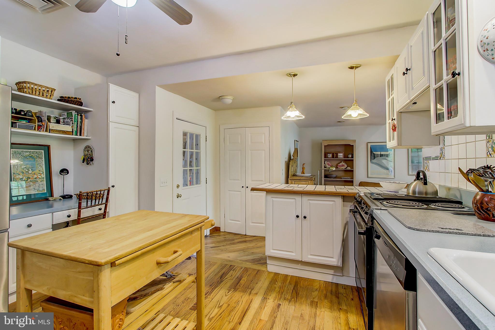 9051 Dunloggin Road Ellicott City, MD 21042 - Photo 19 of 59
